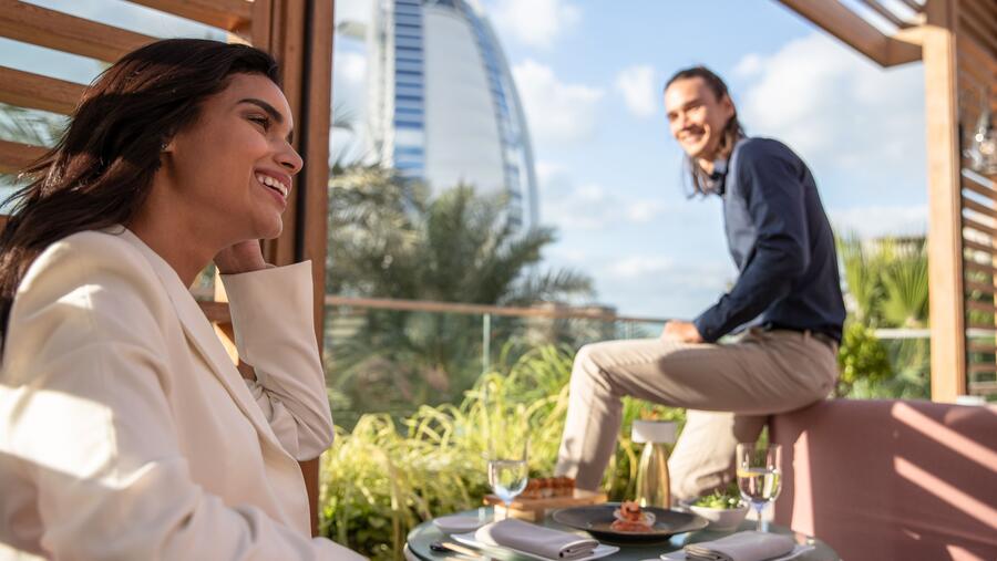 "جميرا ليفنج مارينا جيت" يقدم لضيوفه عروضاً قيمة ومزايا حصرية بمناسبة الافتتاح