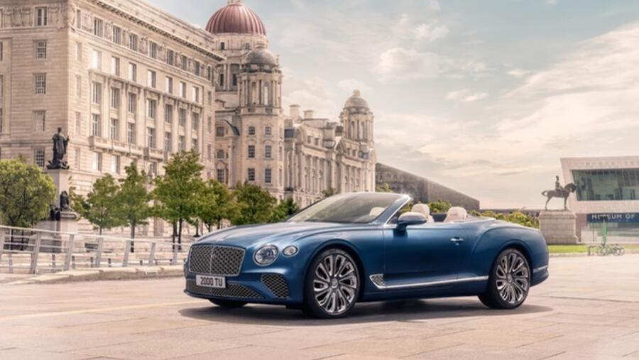 Flying Spur بالتفصيل: انعكاس قِيَم Bentley التفصيلية عبر الشاشة