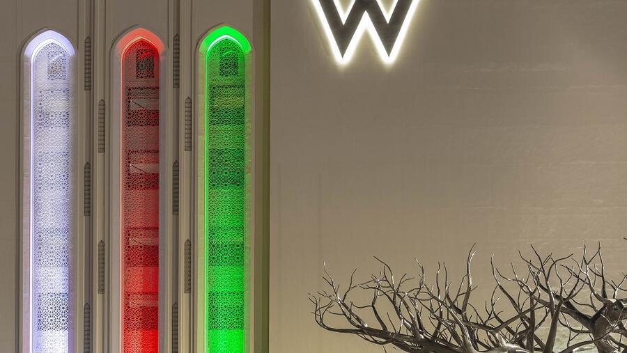 فندق W مسقط يحتفي بالعيد الوطني الخمسين للنهضة على طريقته