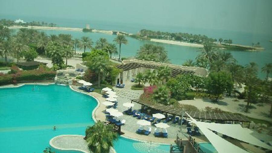 Ritz Carlton Manama (Bahrain) Becomes the First Hotel in the Kingdom To Offer Kosher Food