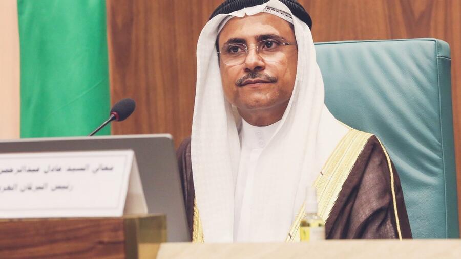 رئيس البرلمان العربي يطالب برفع اسم السودان من قائمة الدول الراعية للإرهاب في الموعد المحدد له