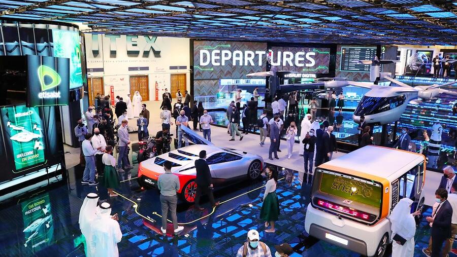 تطبيق بسمات من "اتصالات" يتيح ربط برامج الولاء والمكافآت المتنوعة