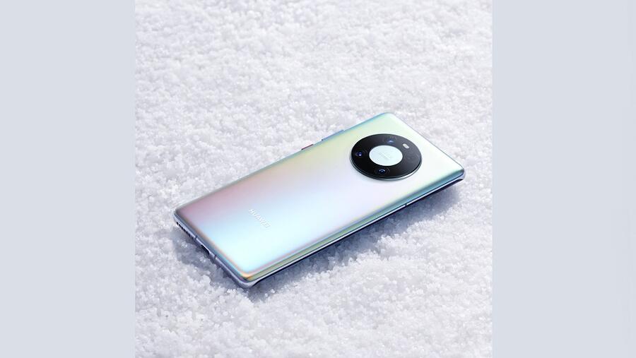 هاتف HUAWEI Mate 40 Pro بتصميم Space Ring استثنائي يتميز بأداء غير مسبوق للجيل الخامس 5G