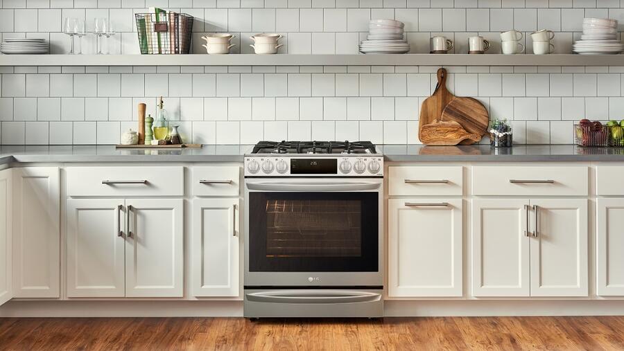 LG’s Instaview Range With Air Sous Vide Is the Oven  Home-Gourmands Have Been Waiting For