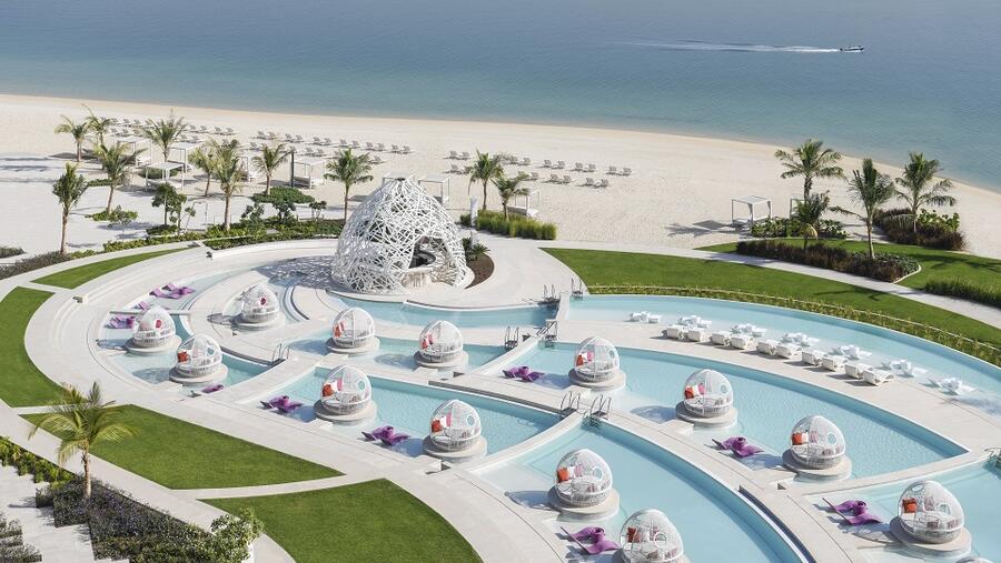 فندق دبليو دبي النخلة يقدم عروض "الإجازات المذهلة" لإجازة لا تنسى