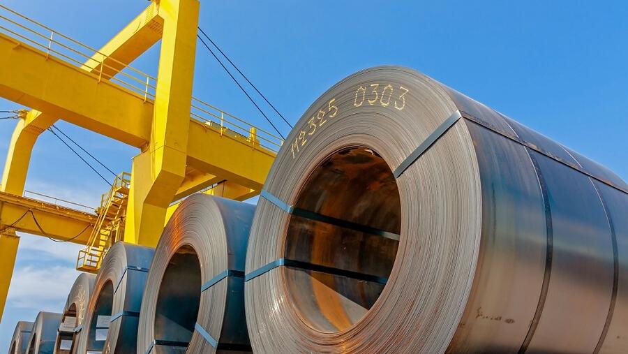 حديد الإمارات توجه بوصلتها نحو منتجات الصلب المسطحة