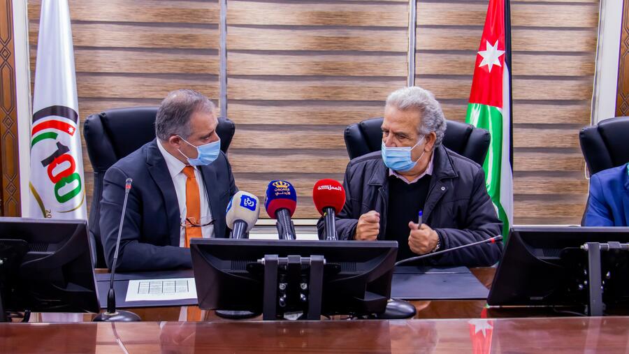 "مختبرات مدلاب" توفر عدة فرص عمل ضمن اتفاقيتها مع وزارة العمل