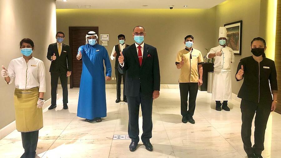 إتمام حملة تطعيم الموظفين في فندق ميلينيوم بلازا دبي ضد COVID-19