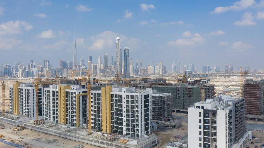 عزيزي للتطوير العقاري تعلن عن اكتمال 64% من المرحلة الأولى لمشروعها ريفيرا