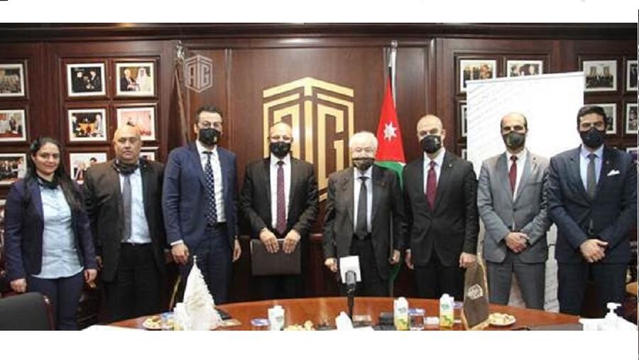 اتفاق تعاون بين "أبوغزاله" و"سوفكس"