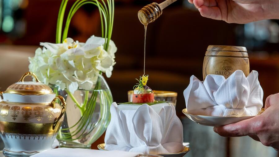 احتفالات ملوكية بمناسبة عيد الأم في "لو كافيه" قصر الإمارات