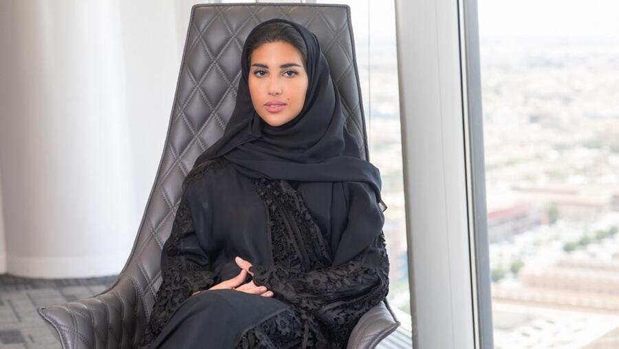 إسراء البطي تنال لقب "قائدة عالمية شابة" لعام 2021 من المنتدى الاقتصادي العالمي