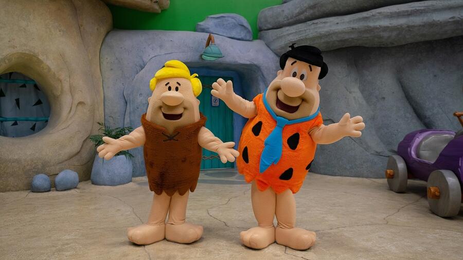 عالم وارنر براذرز أبوظبي تستضيف فعالية "أصدقاء العمر"