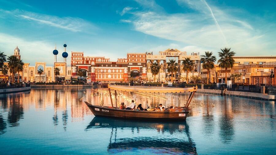 القرية العالمية تمدد موسم اليوبيل الفضي لأسبوعين مع تجارب تسوّق استثنائية لشهر رمضان المبارك