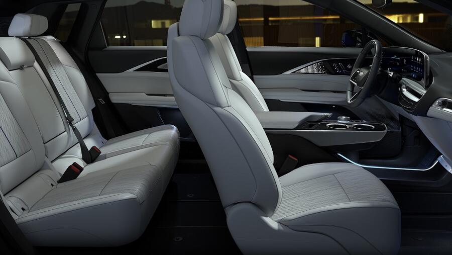 ’كاديلاك‘ تكشف للمرّة الأولى عن LYRIQ للعام 2023 التي تعلن عن بداية مستقبل كهربائي بالكامل 