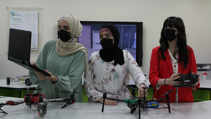 طلبة جامعة أبوظبي يفوزون بالنسخة الثالثة من مسابقة "الروبوت" من شركة الإمارات العالمية للألمنيوم