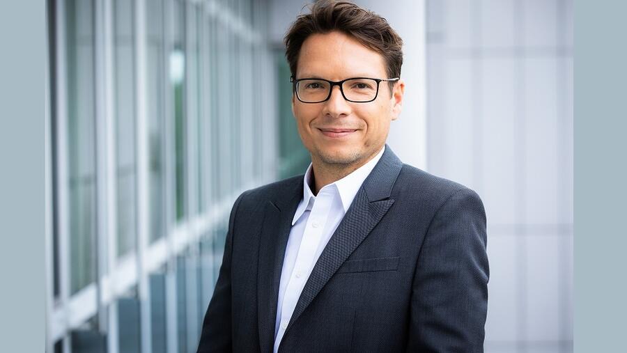 سيمنس تعتمد منصة ريد هات للتشغيل الآلي "أنسيبل" لتحسين أمن الاتصالات في الشركة