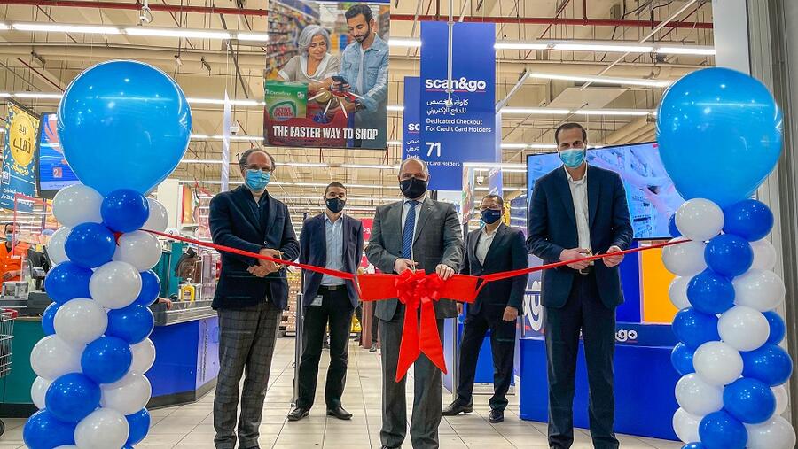 كارفور تطلق خدمة "امسح وانطلق" عبر الهواتف الذكية