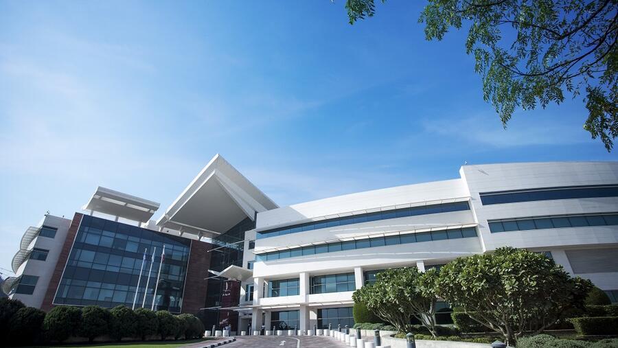 سبيتار يقدم جوائز للباحثين الشباب خلال المؤتمر الـ36 للاتحاد الدولي للطب الرياضي