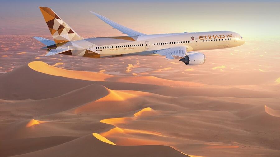 الاتحاد للطيران توزّع 10,000 جائزة خلال معرض سوق السفر العربي