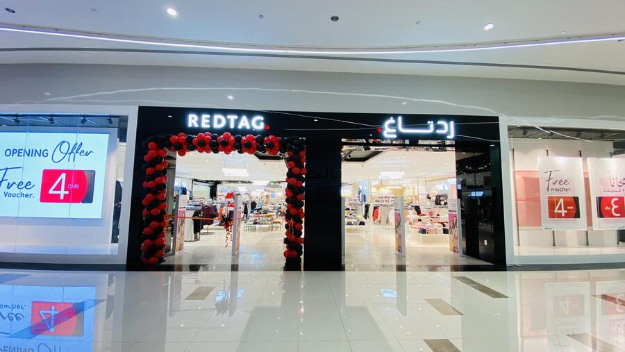 رد تاغ تفتتح متجراً جديداً في صلالة جراند مول في عُمان