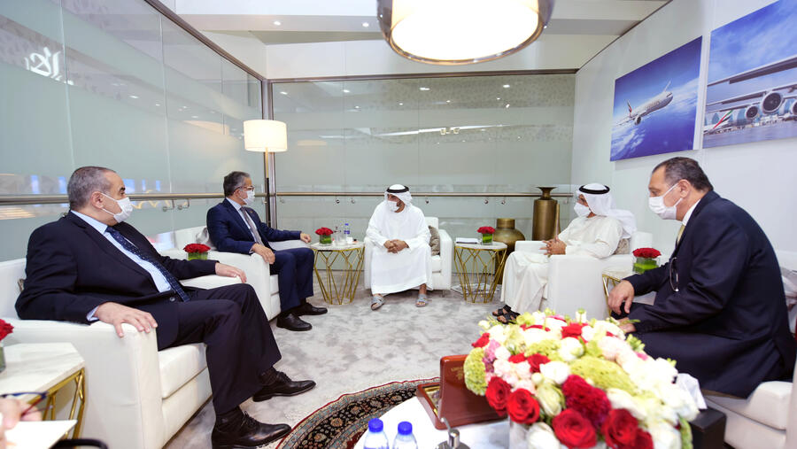 طيران الإمارات تستقبل وفداً حكومياً مصرياً في سوق السفر العربي