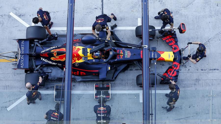 Experience Thrilling F1 Moments In Style With Grand Prix Packages At Yas Island