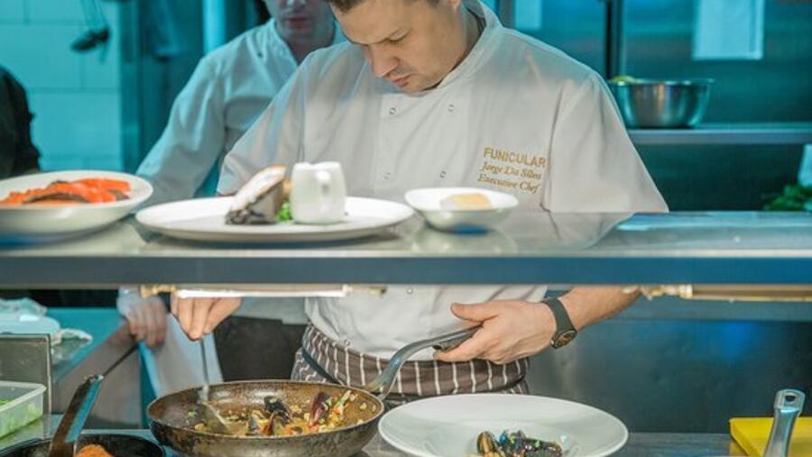 تعيين رئيس طهاة جديد لفندق شيراتون عمان النبيل