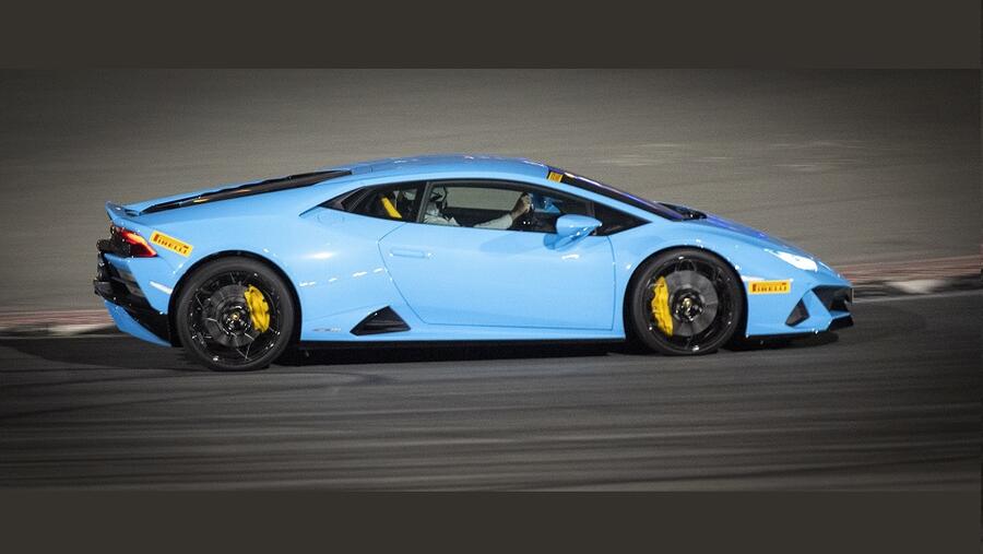 بيريللي تعزّز مشهد سباقات السيارات في الإمارات لموسم 2020/2021