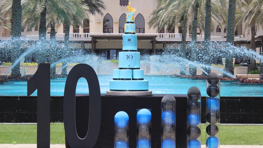  قصر البستان، فندق الريتز – كارلتون يحتفي بعقدٍ من التميز كـ’جوهرة عُمان‘