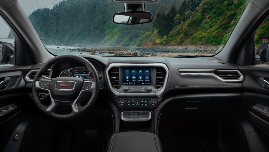 ’جي إم سي أكاديا‘ للعام 2021 – تصميم يترك انطباعاً قوياً