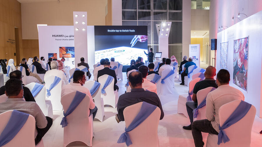 هواوي توفر للمستهلكين في المملكة العربية السعودية تجربة اتصال سلسة مع مجموعة منتجاتها الذكية الجديدة من الأجهزة الفائقة Super Device