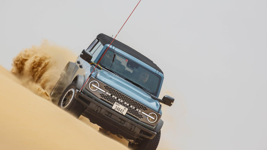 فورد برونكو الجديد كلياً: تصميم متين يتحمل أقسى ظروف القيادة في الشرق الأوسط 