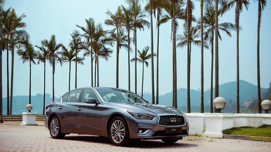 إنفينيتي Q50: تقدم تعريفاً جديداً لفئتها وتتجاوز الحدود التقليدية للتصميم