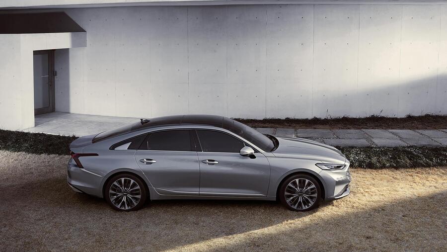 كيا K8 تصل إلى أسواق الشرق الأوسط 