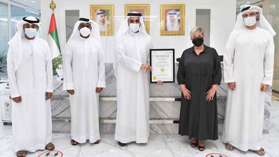 اقتصادية دبي تمنح شركة الفطيم للسيارات  شهادة "المعايير الصديقة للمستهلك"