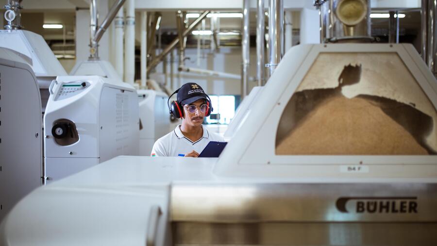 ميناء صحار والمنطقة الحرة ينظم ثاني ندواته الافتراضية لتسليط الضوء على الفرص الاستثمارية الواعدة في مجال المنتجات الغذائية التي يقدمها للشركات الهندية