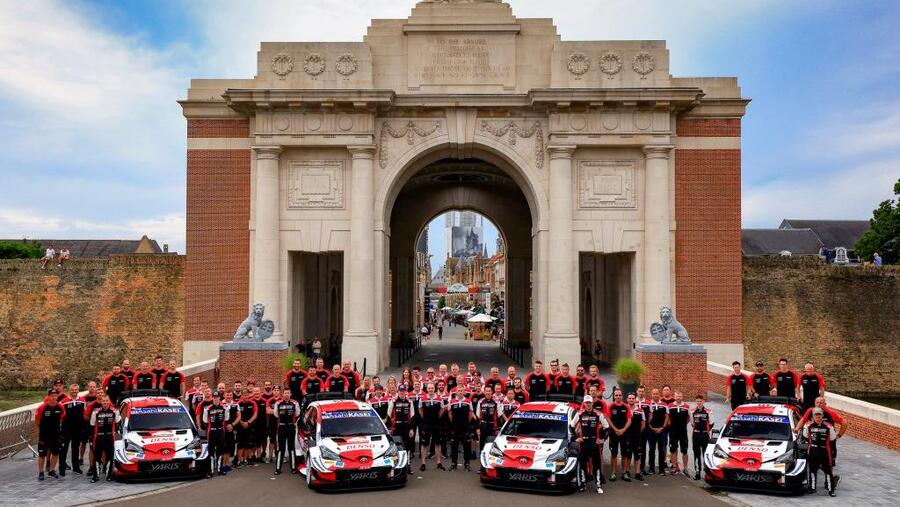 فريق "جازو للسباقات" يختتم رالي إيبر في بلجيكا ويعتلي منصة التتويج