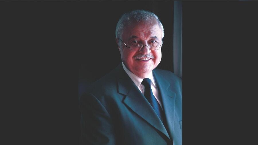 سعادة الدكتور طلال أبو غزاله يكرم ويمنح الاقامة الذهبية في الامارات ويشكر حاكم دبي