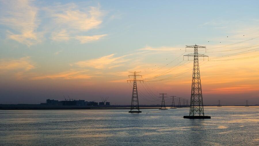 هيئة الكهرباء والماء في البحرين توقع اتفاقية مع  "جنرال إلكتريك الرقمية" لإدخال حلول الشبكات البرمجية إلى أصولها