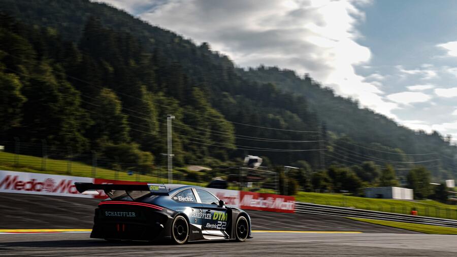 سباق سيارات بدون سائق... حقبة جديدة تبدأها سيسكو في عالم السيارات