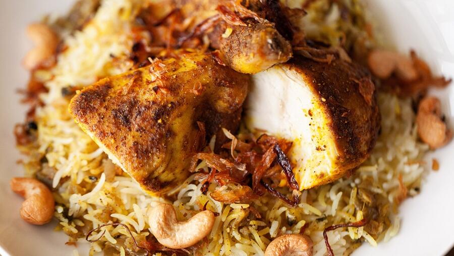 فندق فورسيزونز الرياض يسمو باللون الأخضر احتفالاً باليوم الوطني الحادي والتسعين للمملكة