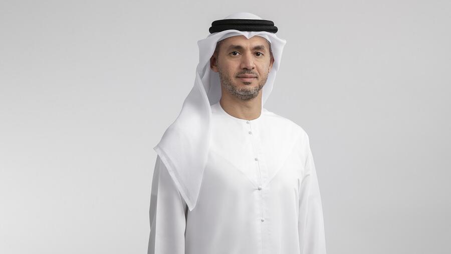 "القابضة" (ADQ) تعزز محفظة أعمالها في قطاع الصحة والدواء من خلال توقيع اتفاقية استحواذ على شركة "أسينو" لتصنيع الأدوية