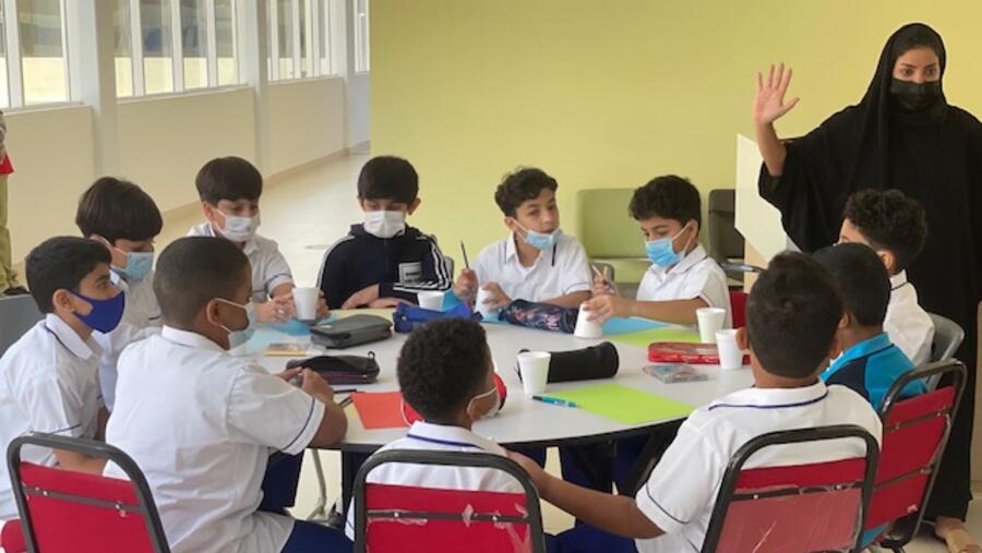 جمارك دبي تًنظم ورش توعوية عن الملكية الفكرية لطلاب مدرسة الحديبية للتعليم الأساسي