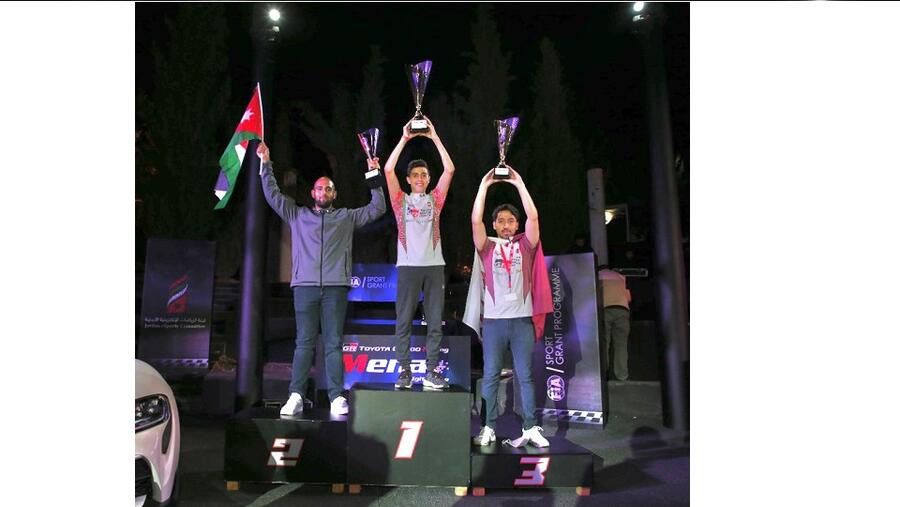 سامي جو أبي نخلة بطل "كأس تويوتا جازو للسباقات الرقمية في الشرق الأوسط وشمال أفريقيا" في دورته الأولى