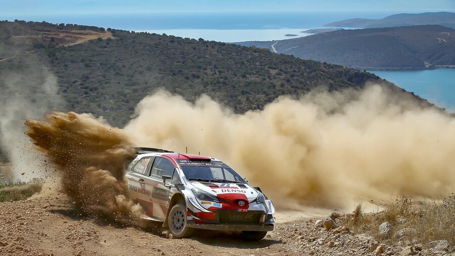 تويوتا تحتفي بالنصر بمركزين على منصة التتويج في اليونان