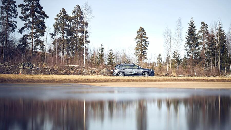 إريكسون وUniKie تعملان على تحسين حلول ركن السيارات في المصانع بالاستفادة من شبكات الجيل الخامس الخاصة وتقنيات الأتمتة