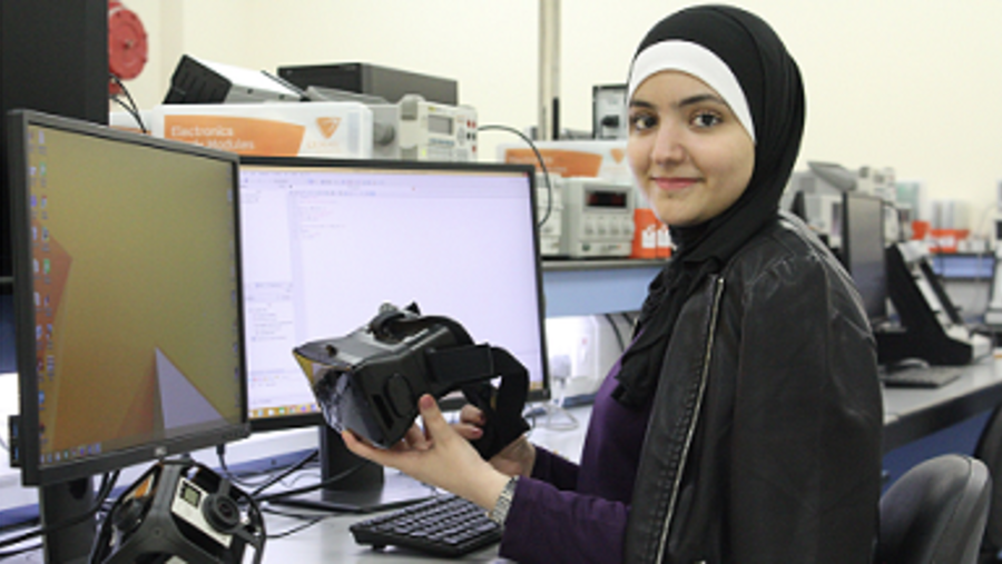 طلبة جامعة أبوظبي يستعرضون مشروعات بحثية مبتكرة في المؤتمر الدولي السابع للمرأة العربية في الحوسبة