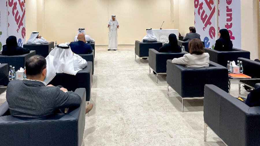 مدينة الشارقة للإعلام (شمس) تكرم الكاتب الإماراتي الدكتور عبدالله علي الطابور
