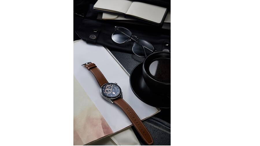 ساعةHUAWEI WATCH GT 3  مجموعة مراحل القمر II مظهر أنيق وميزات صحية ولياقة بدنية مع أطول عمر للبطارية
